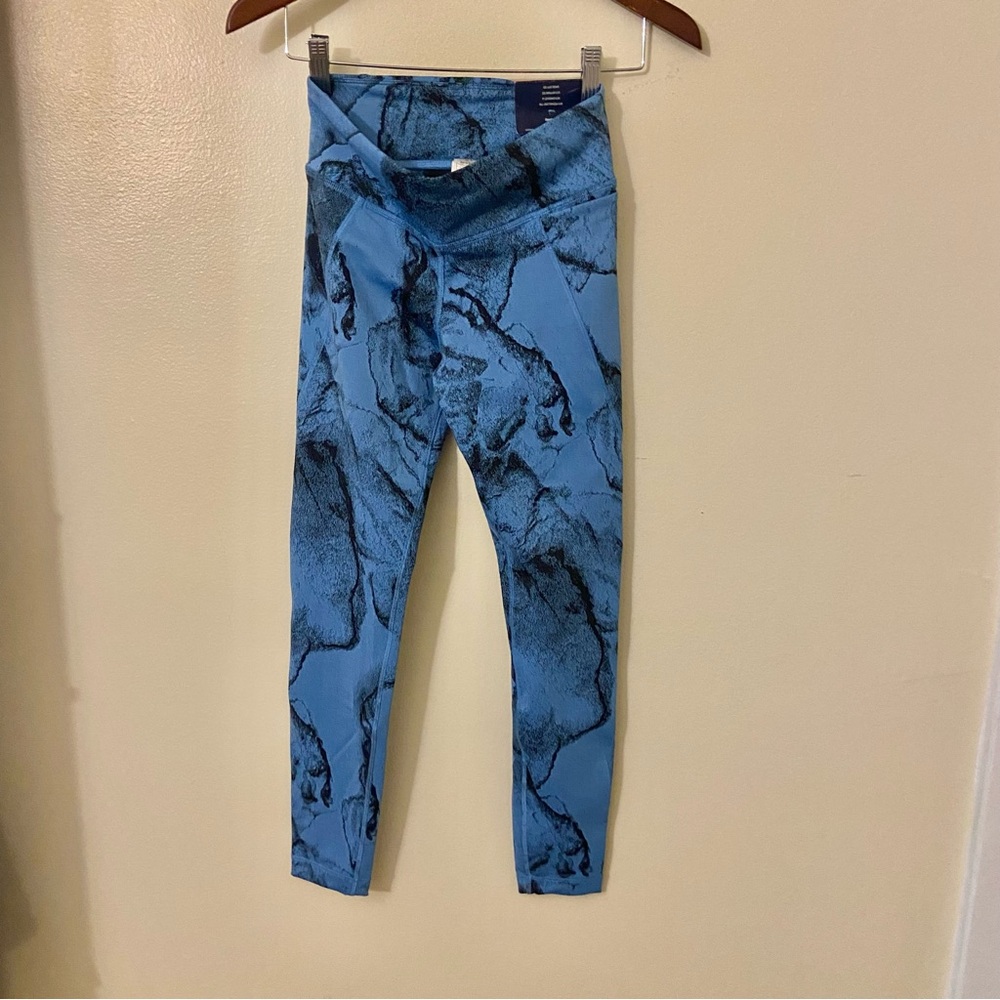 NWT Reebok Blue and Black Lux Tight Leggings Small